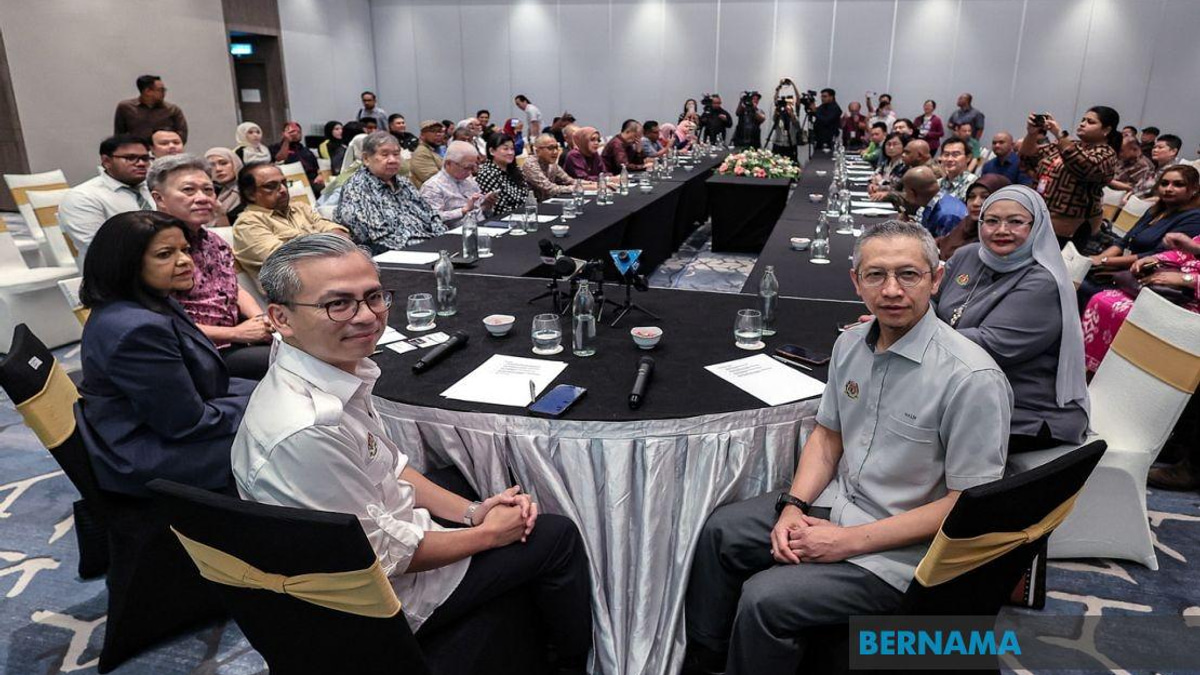 Fahmi Unveils Annual Media Retreat Plans to Strengthen Government-Press Dialogue