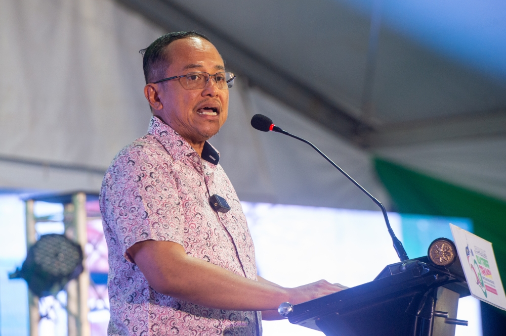 Samsuri Defends PAS-BN Dialogue, Denies Muhyiddin's Claims of Unauthorised Talks