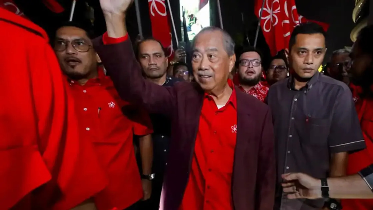 Over 200 supporters gather for Muhyiddin as Bersatu prepares for state election push