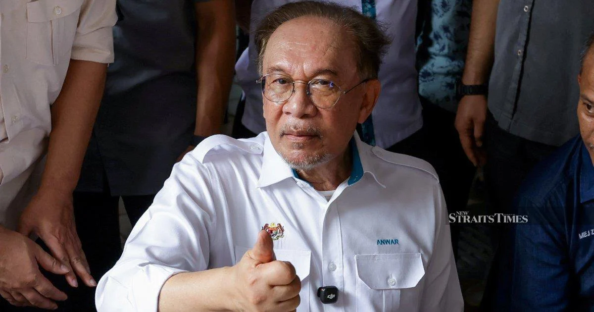Anwar Ibrahim tops Merdeka Centre popularity rankings as political leadership survey shows contrasting public sentiment