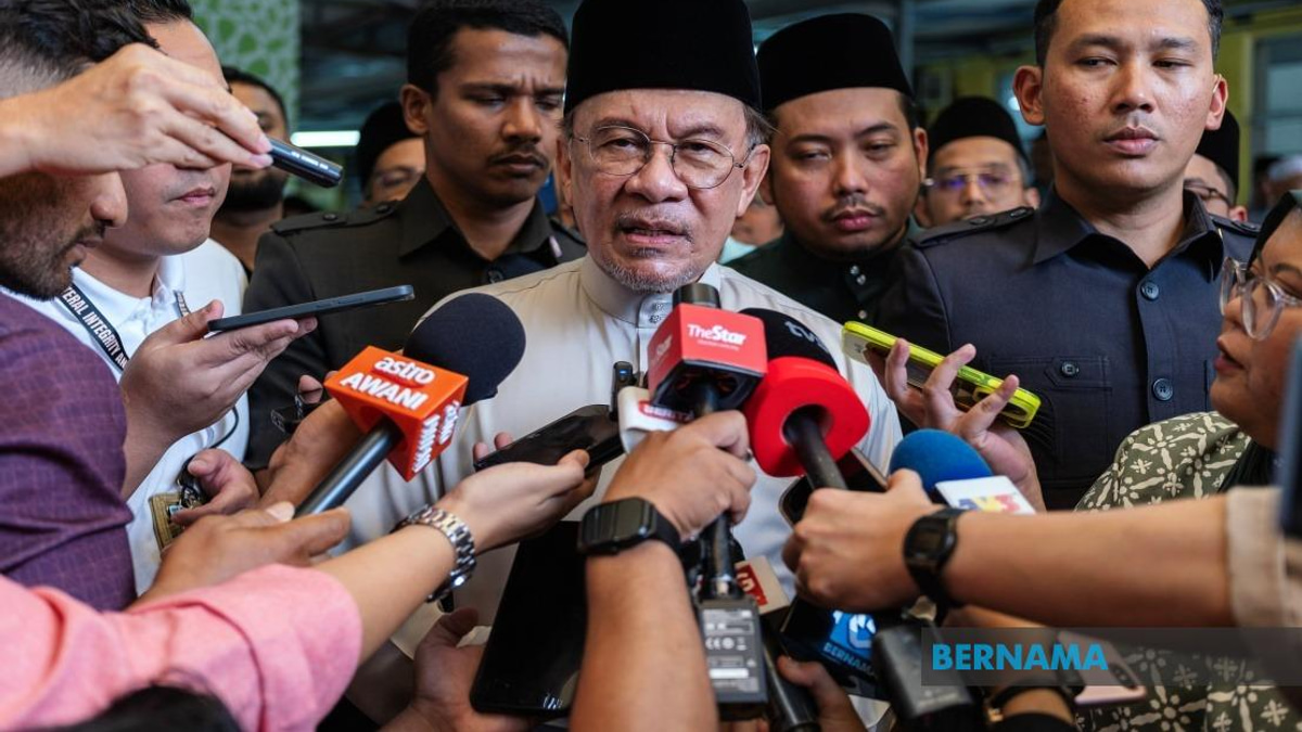 Malaysia Won't Waver on Jho Low Stance Regardless of US Pardon Move, Says Anwar