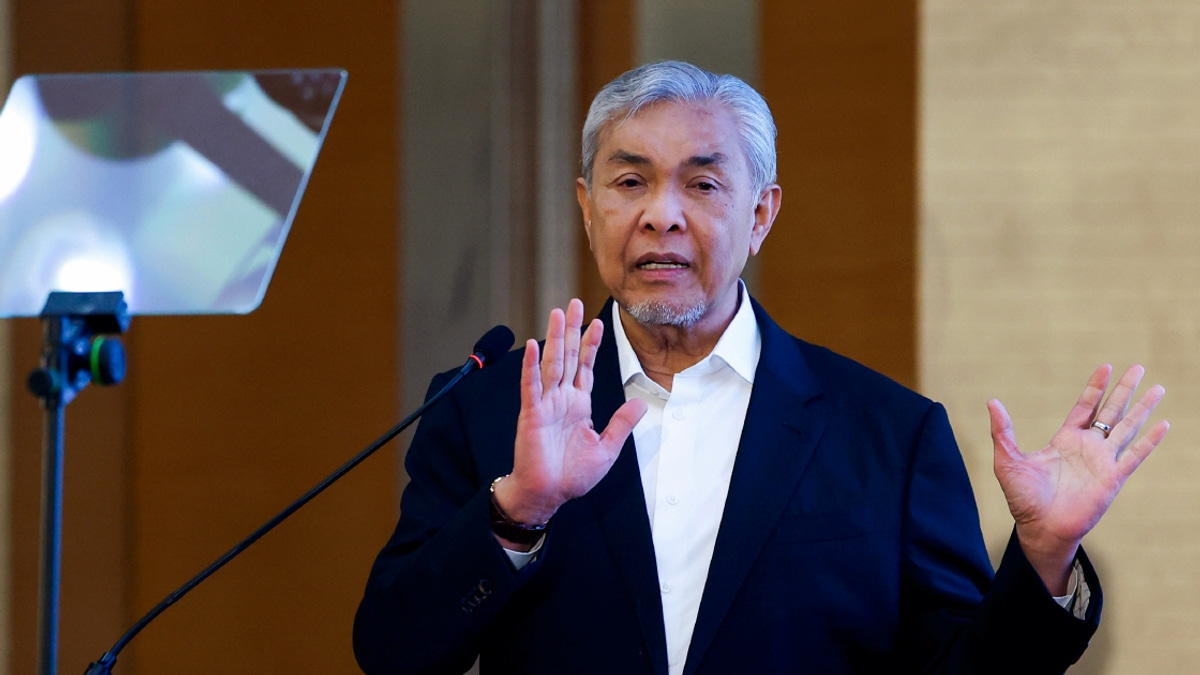 Zahid Urges Political Restraint: Avoid 3R Issues During Negri Sembilan Campaign