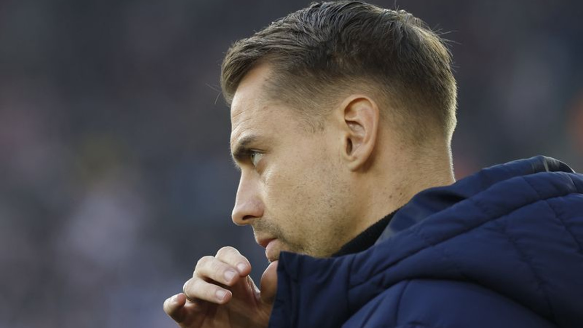 Southampton manager Tonda Eckert charged by FA over unauthorised spying on rival training sessions