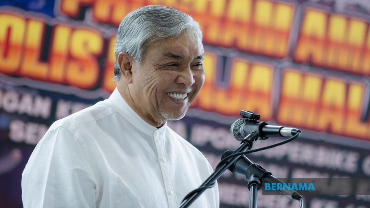 Ahmad Zahid Urges Malaysian Riders to Respect Host Nations' Traffic Laws