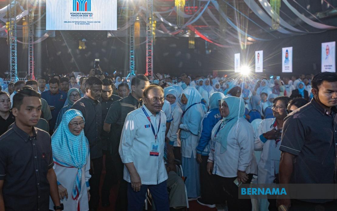 Anwar Reaffirms Commitment to UMNO-BN Coalition, Prioritises Stability Over Political Grievances