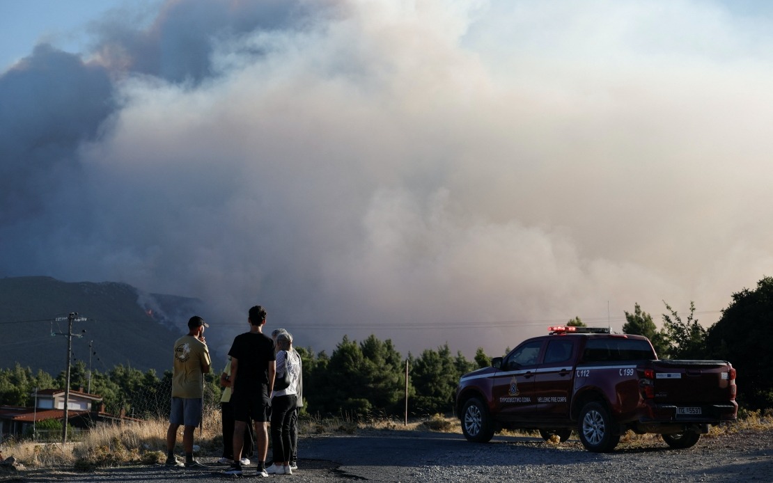 Greece Battles Massive Wildfires as Flames Threaten Athens Suburbs