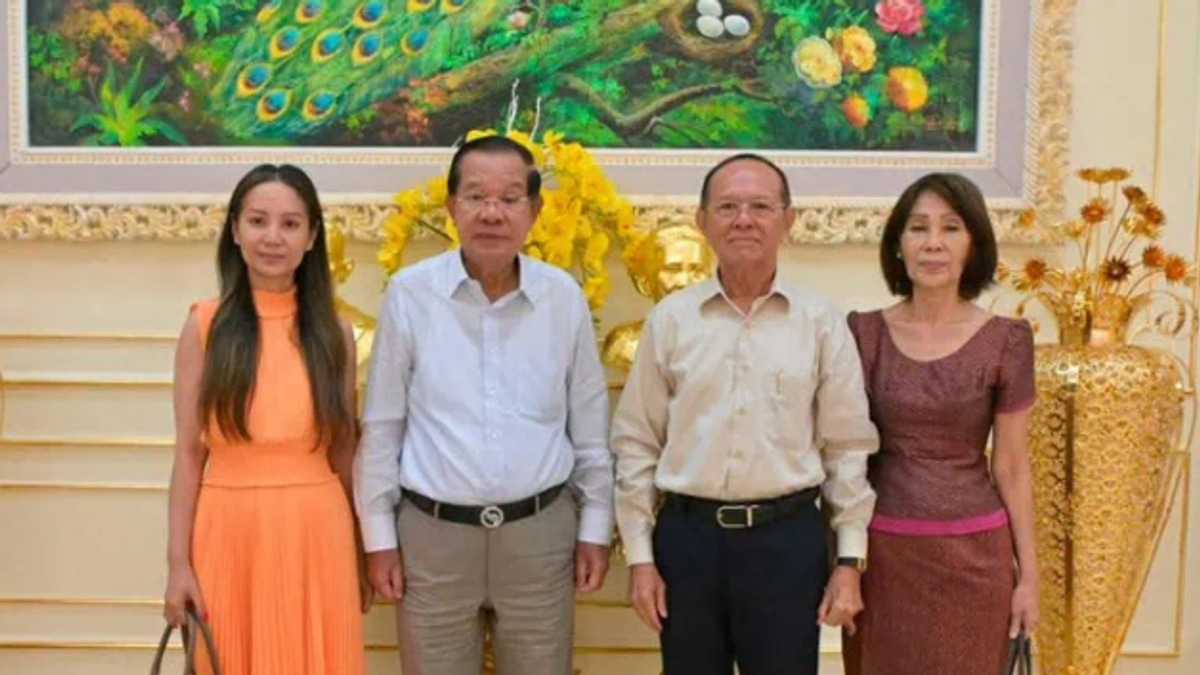 Hun Sen Receives Kem Sokha at Home, Signals Warming Ties with Former Rival