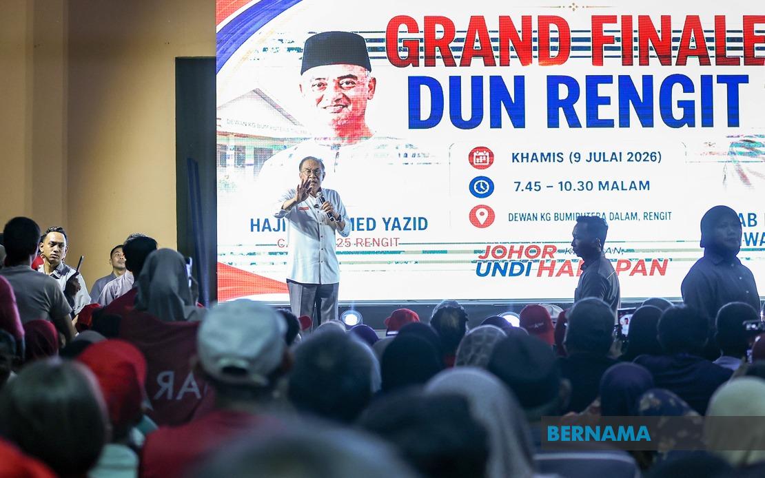 Anwar Pledges Infrastructure Overhaul in Rengit as Johor Election Looms