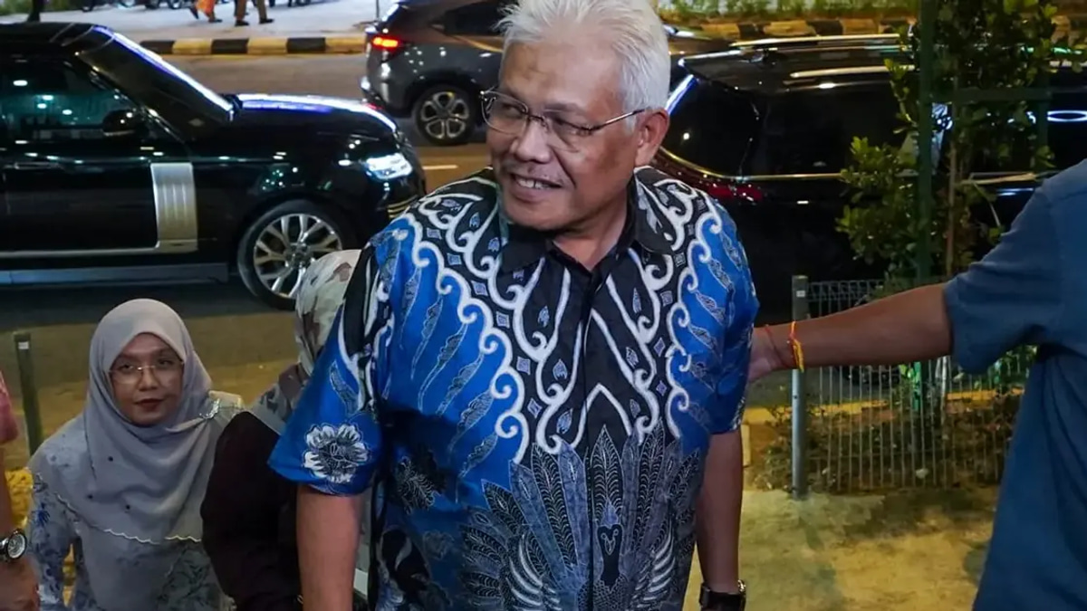 Hamzah spotted at PAS headquarters amid intensifying Perikatan coalition tensions