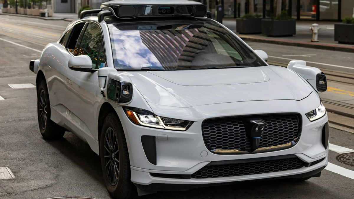 Robotaxis Caught in the Crossfire: Safety Questions Mount as Emergency Response Failures Pile Up