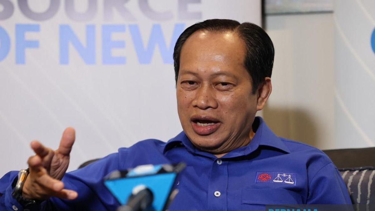 Road Maintenance Demands Unified Effort From Government and Opposition, Says Ahmad Maslan