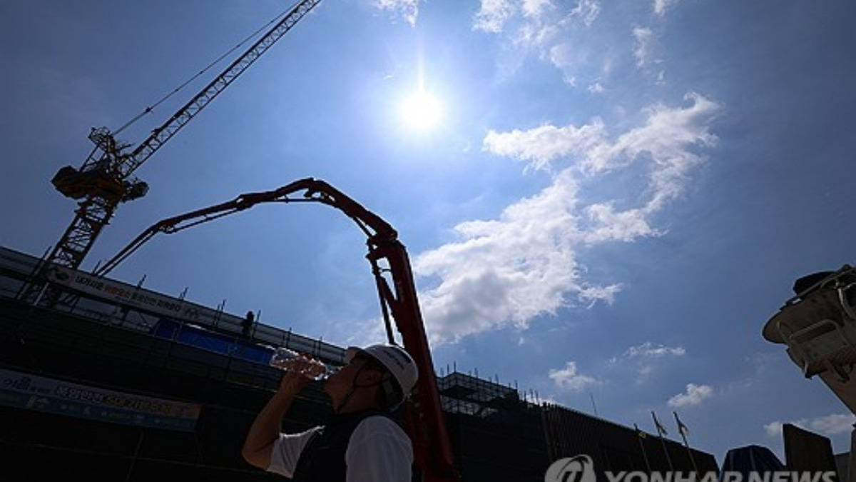 South Korea Swelters Under Extreme Heat As Southeast Cities Break Temperature Records