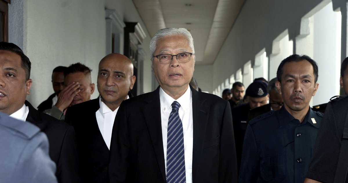 Legal Challenge: Ismail Sabri's Defence Team Questions 'Peculiar' Charge Against Former PM