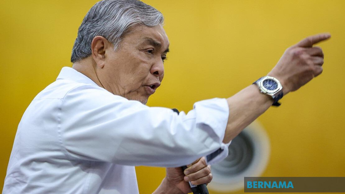 Ahmad Zahid Pitches Civics Training for Campus Leaders to Deepen Democratic Understanding