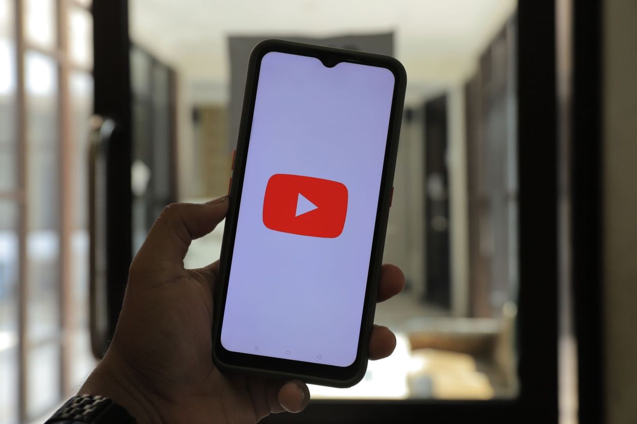 YouTube Appeals Damages Verdict in Landmark Social Media Addiction Case