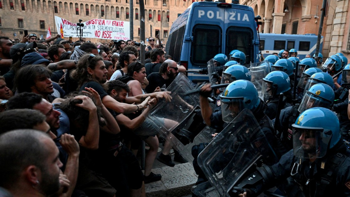Moroccan Man's Death During Police Arrest Triggers Investigations and Demonstrations in Italy