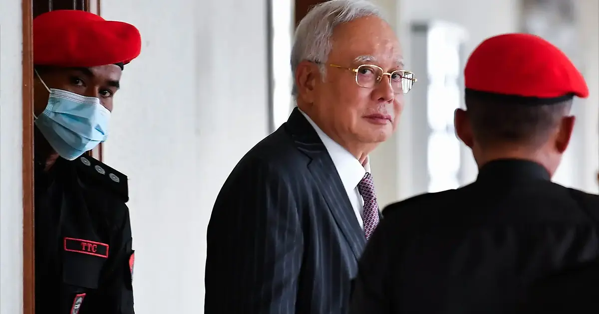 Najib's Legal Team Challenges Timing and Impartiality of 1MDB Investigator