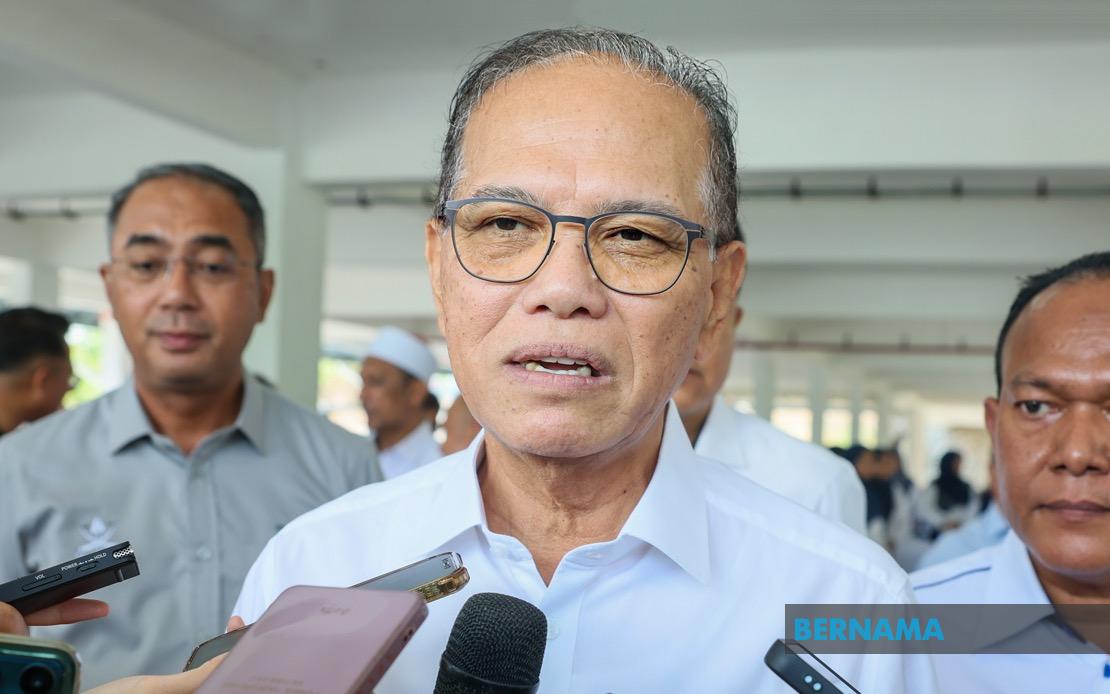 Pahang Menteri Besar Rallies Orang Asli Youth Towards Skills and Higher Learning