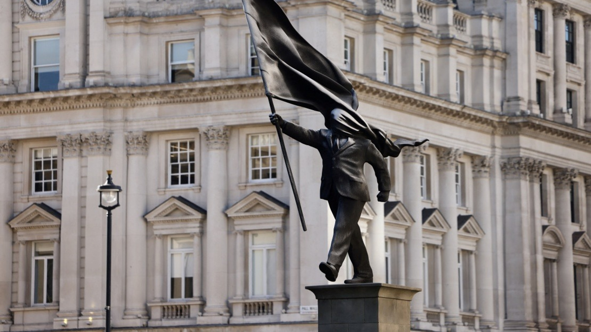 How Britain's Monarch Appoints a Prime Minister: Constitutional Powers and Ceremonies Explained