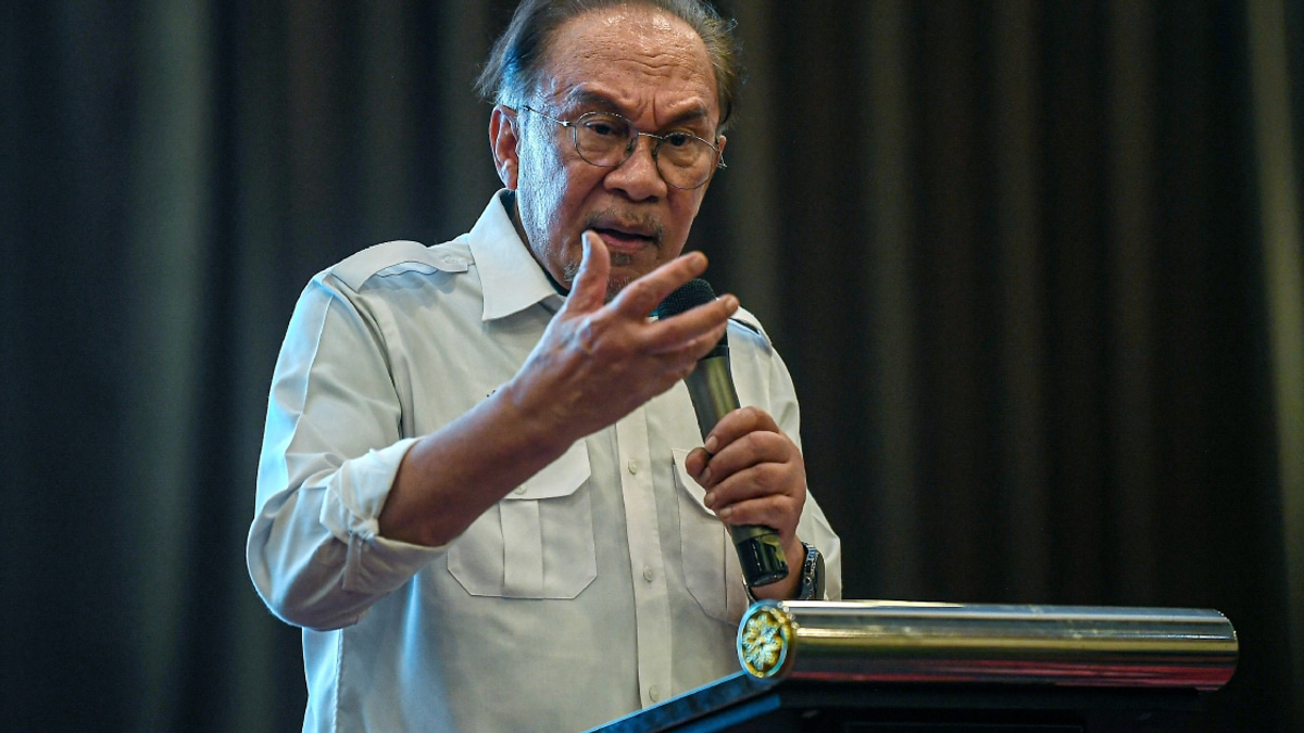Federal Government Bears Burden of Felda's Nearly RM1 Billion Annual Debt