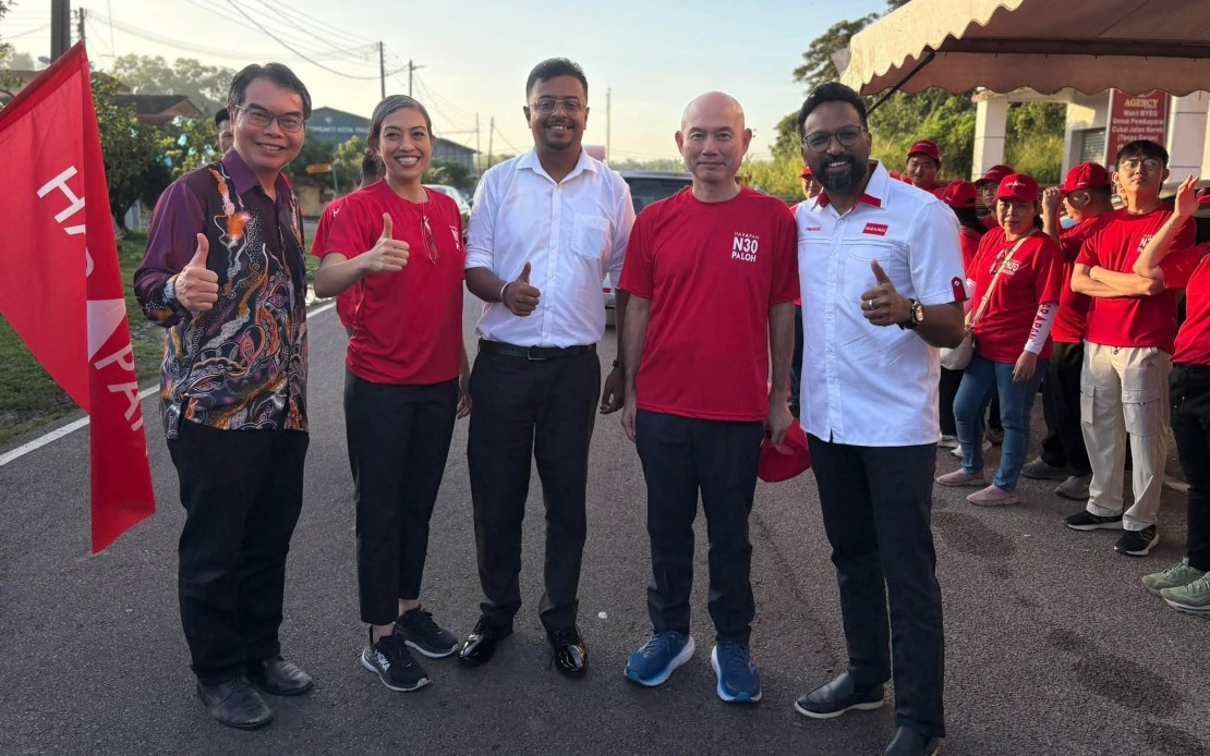 Johor candidates weaponise social media for final election push