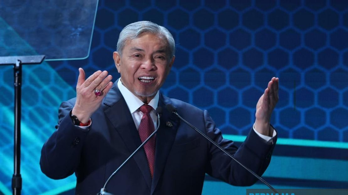 Immigration Department Must Drive Economic Growth Alongside Security, Says Ahmad Zahid