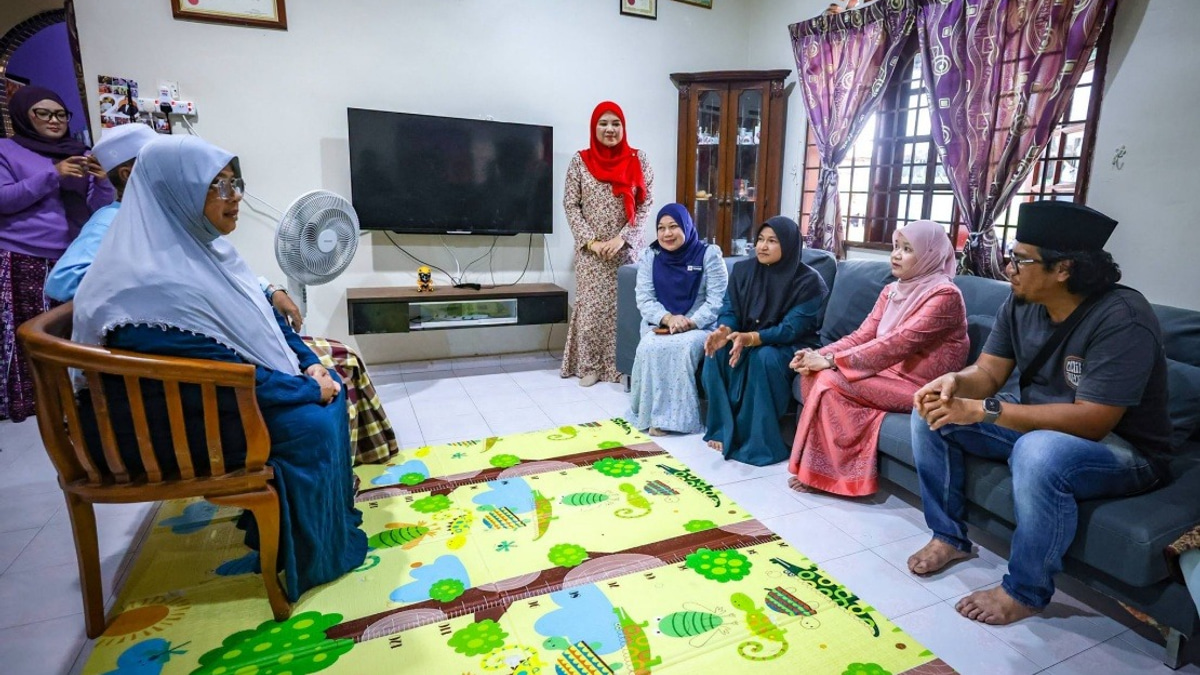 Education Minister Pays Condolences to Family of Student Who Collapsed During Rugby Training