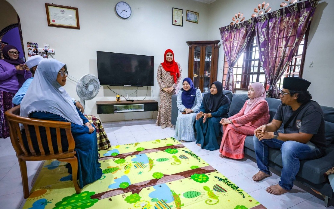 Education Minister Pays Condolences to Family of Student Who Collapsed During Rugby Training