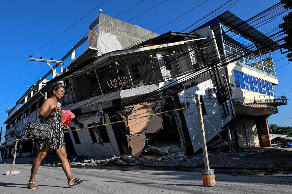 Philippine Earthquake Reshapes Coastline as Seabed Thrusts Above Water