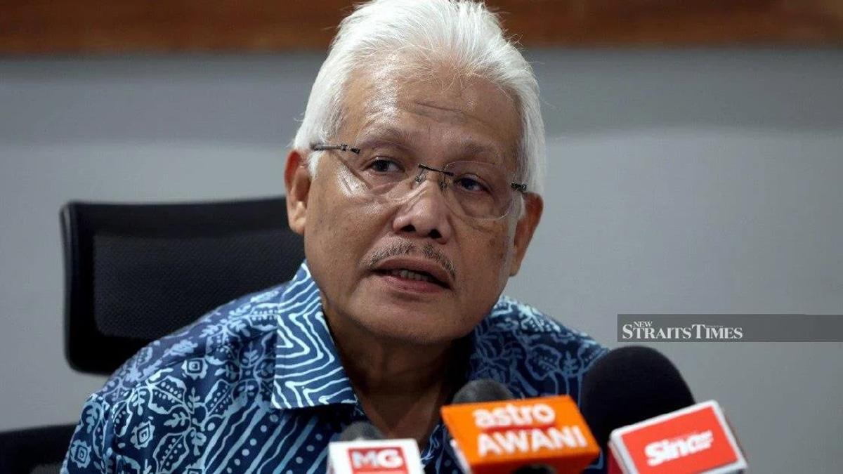 Hamzah Zainudin's Party Seeks to Broker Peace Between PAS and UMNO