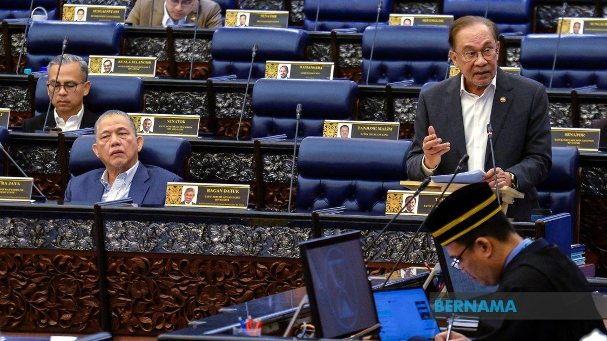 Federal Funding Driven by Development Needs, Not Tax Contributions, Says PM Anwar