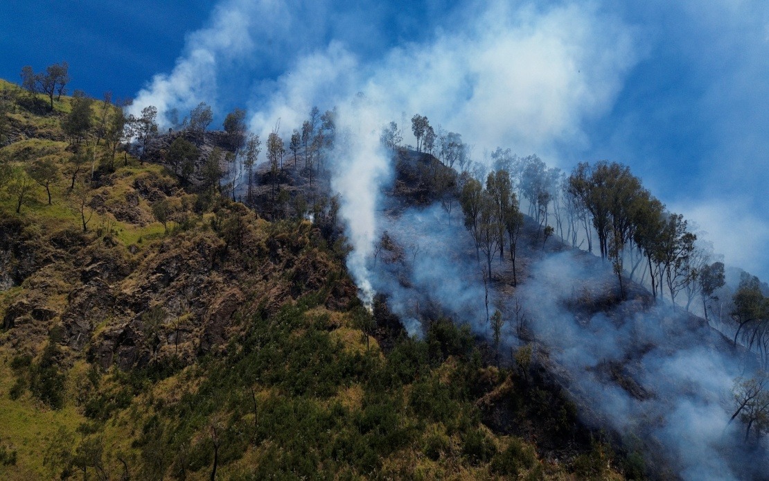 Indonesia Closes Mount Bromo to Tourists as Wildfire Engulfs East Java Landmark