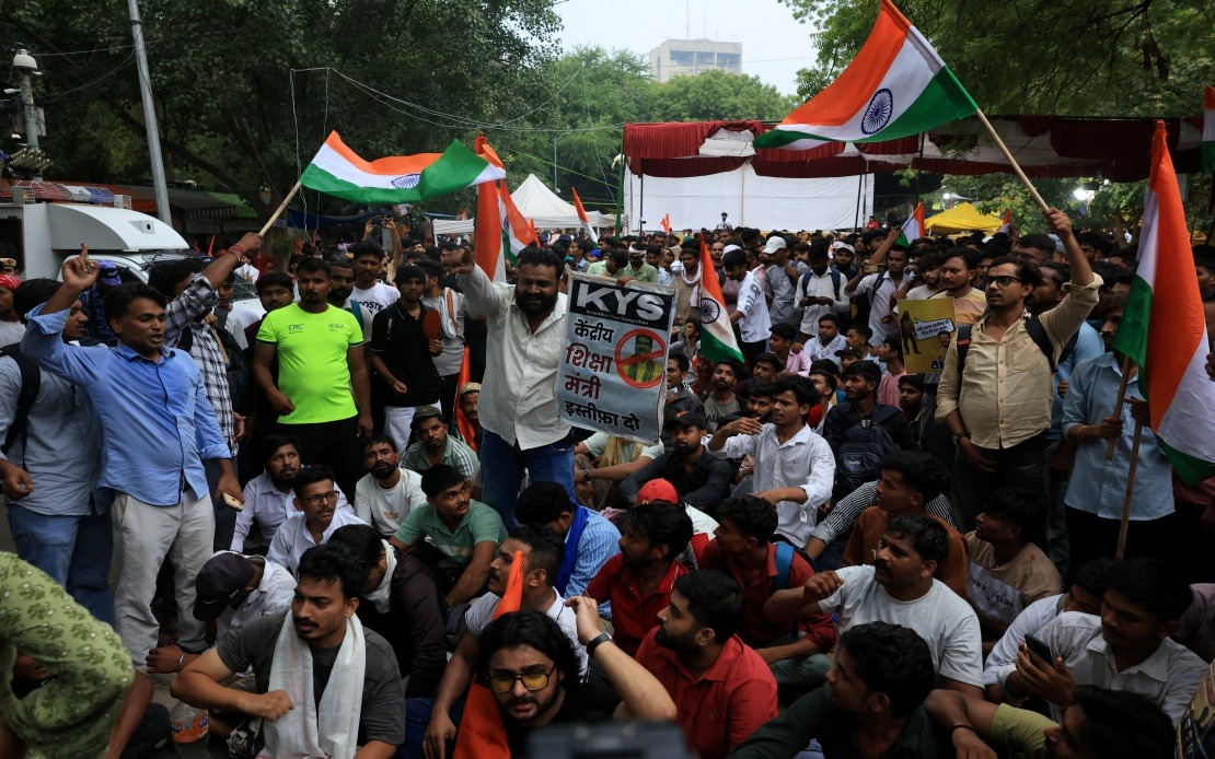 New Delhi Youth Movement Stages Parliament March Demanding Education Overhaul