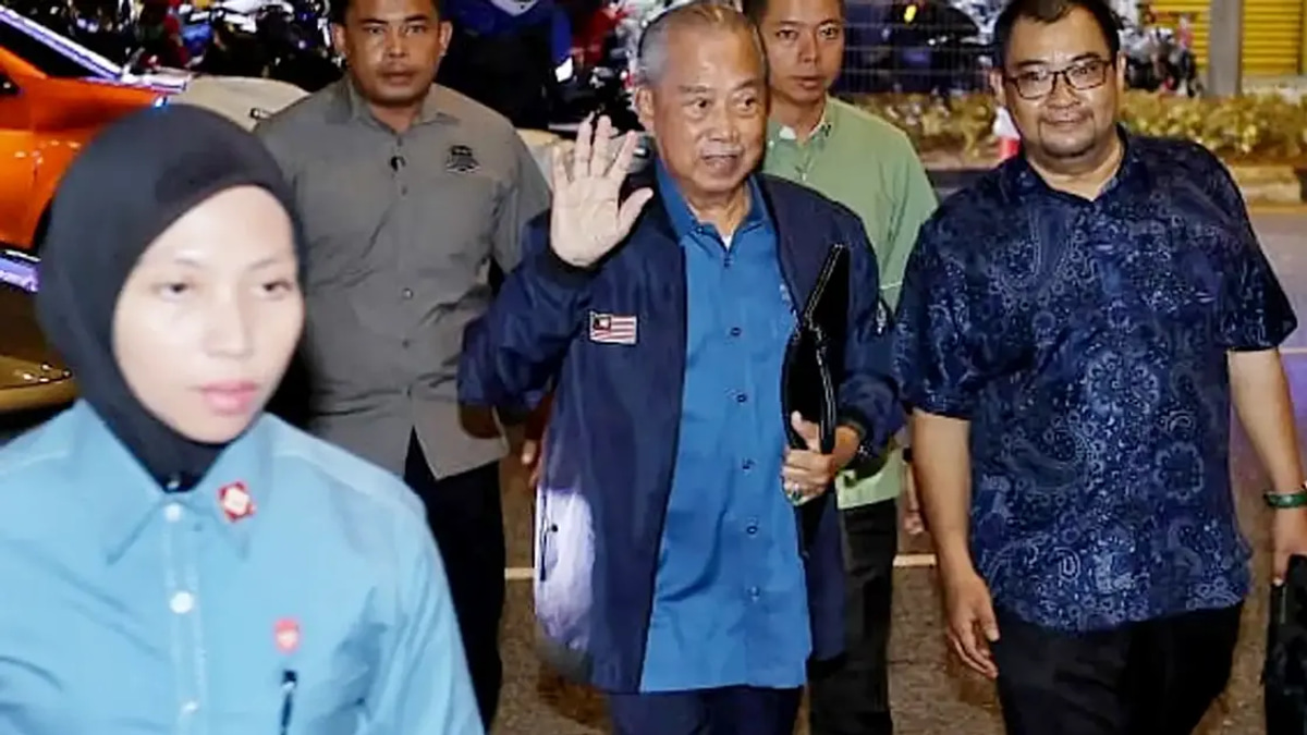 Muhyiddin convenes urgent Perikatan Nasional summit as Bersatu reels from PAS rupture