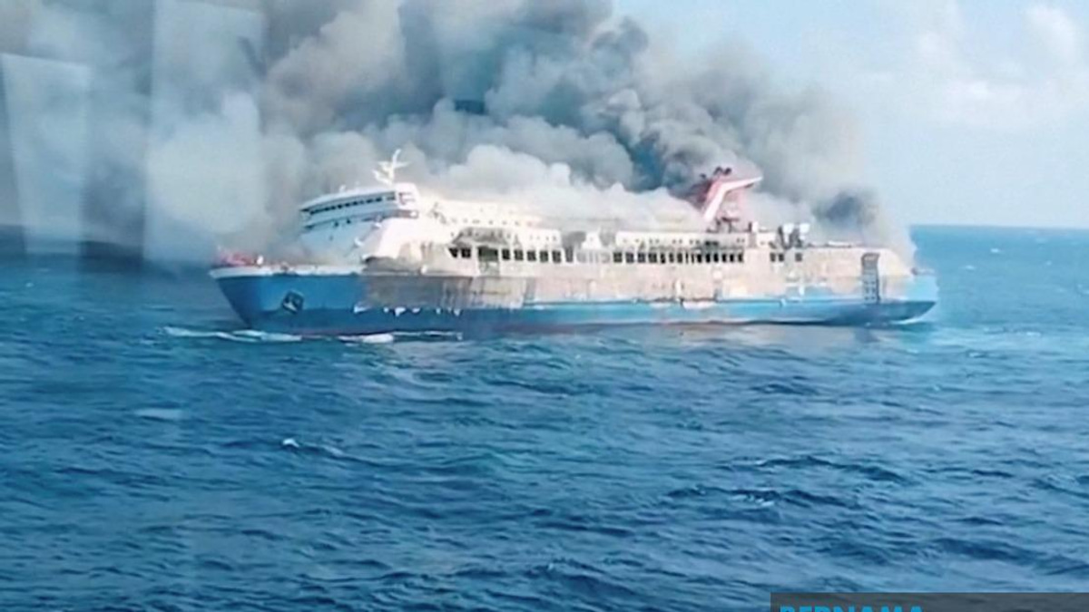 Five Dead, 41 Still Missing After Ferry Catches Fire Off Madura