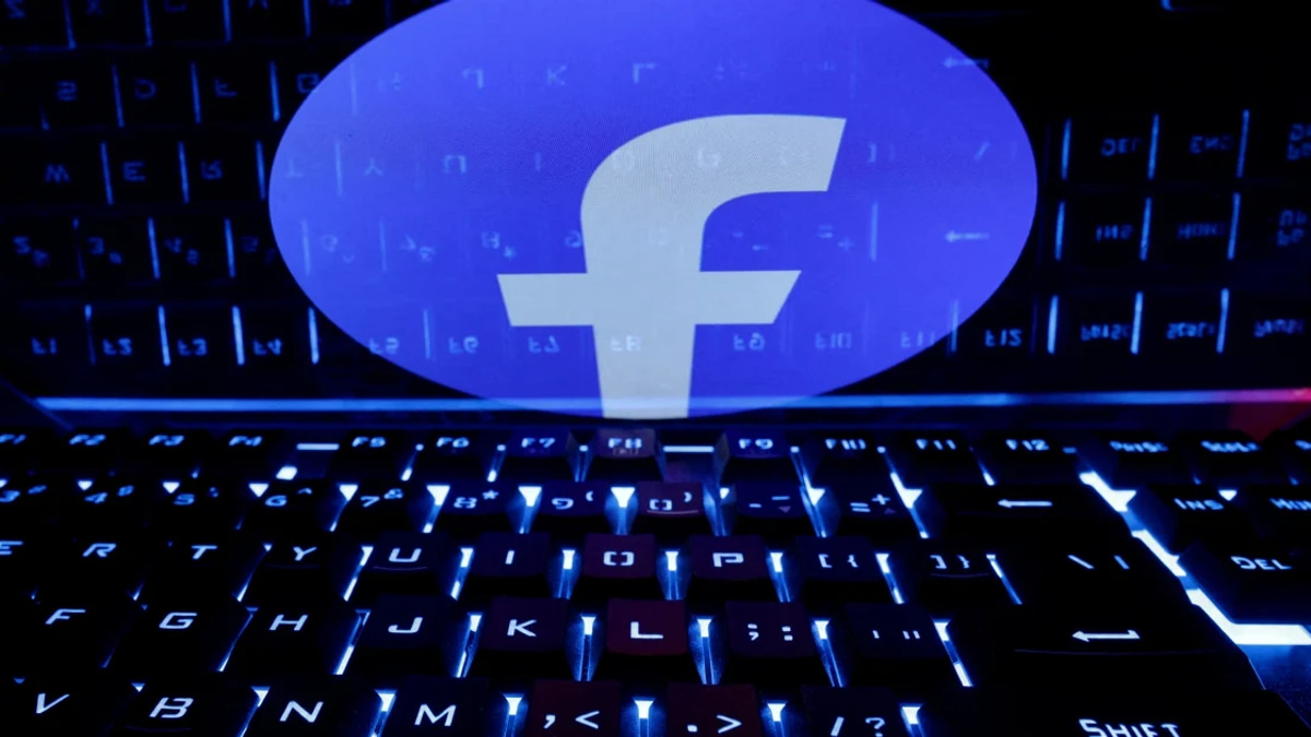 Thai Man Sentenced to 18 Months for Facebook Comment Critical of Monarchy