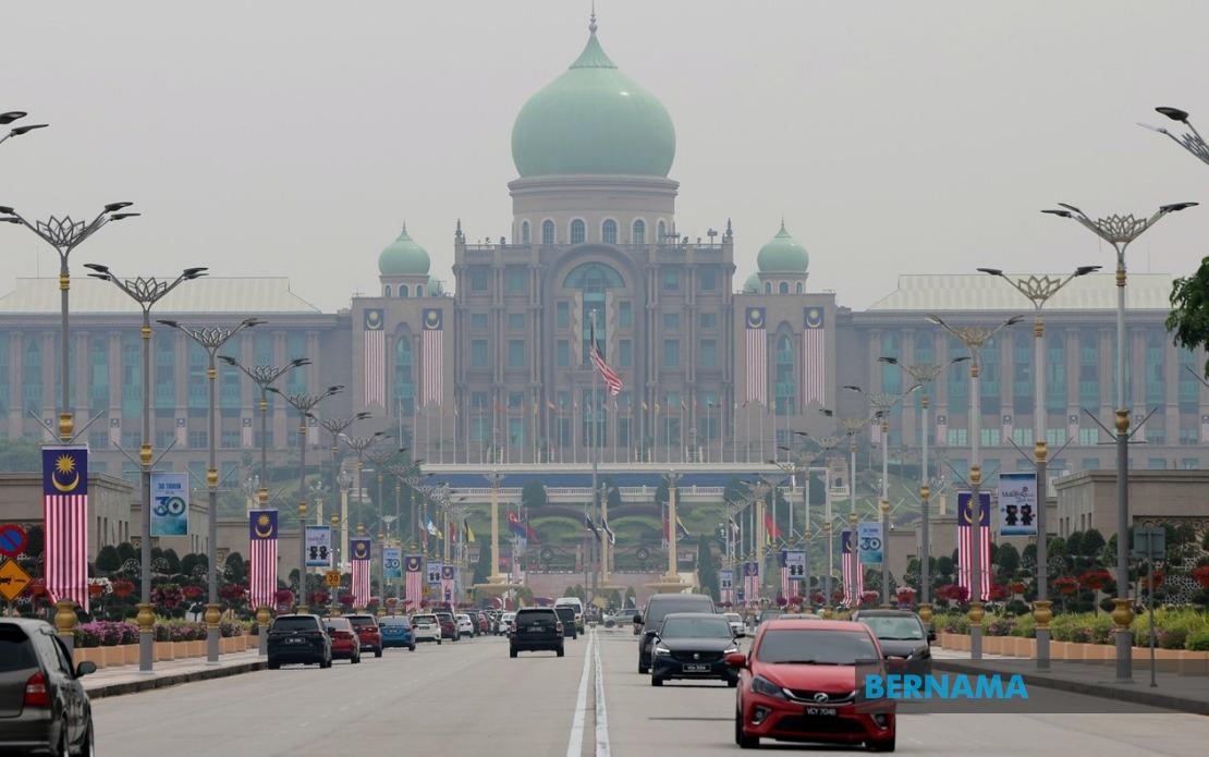 PM Anwar To Discuss Regional Haze Crisis With Brunei Sultan During State Visit