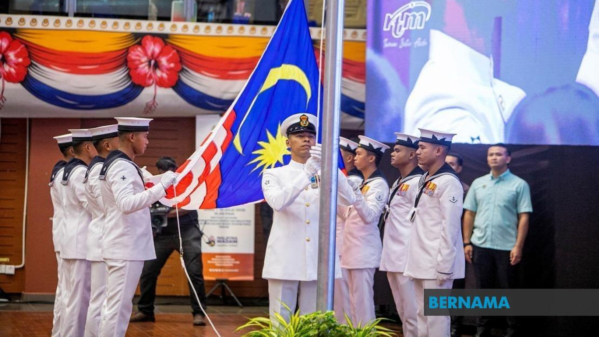 Jalur Gemilang Raising Ceremony Marks Return of National Month Launch Tradition