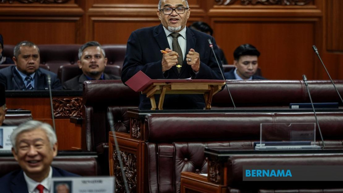 Government Pushes Rail Cable Theft Penalties to RM100,000 as Losses Mount Across Networks