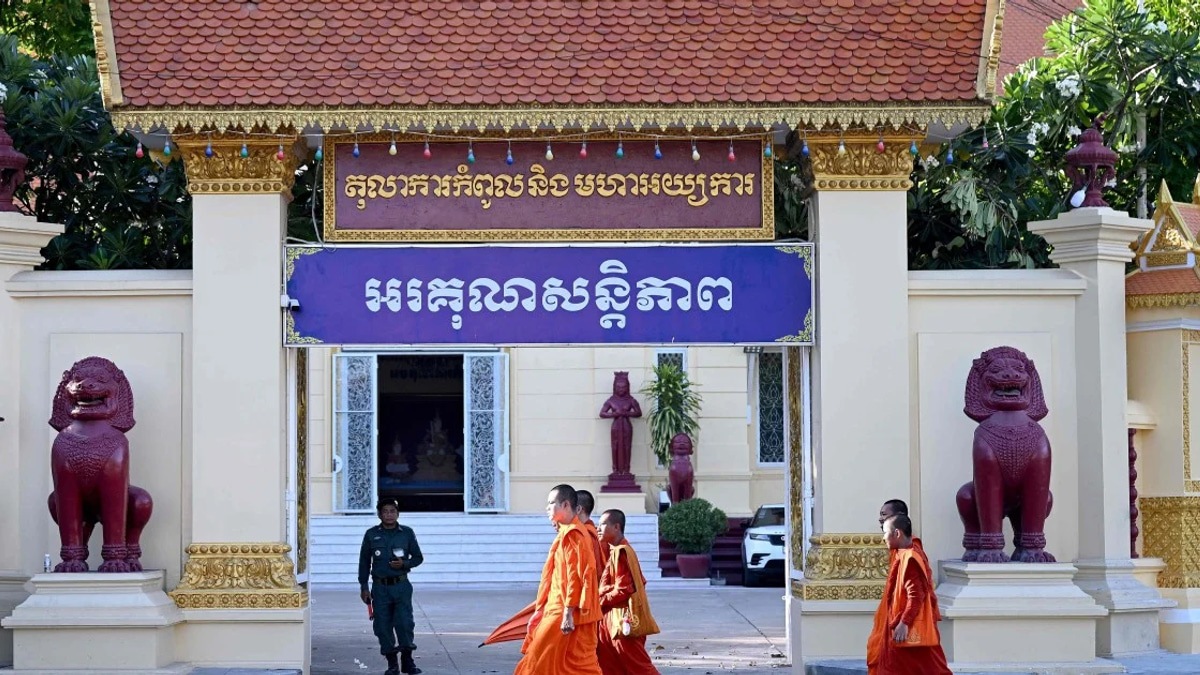 Cambodia's Supreme Court Upholds 14-Year Sentences for Journalists in Treason Case