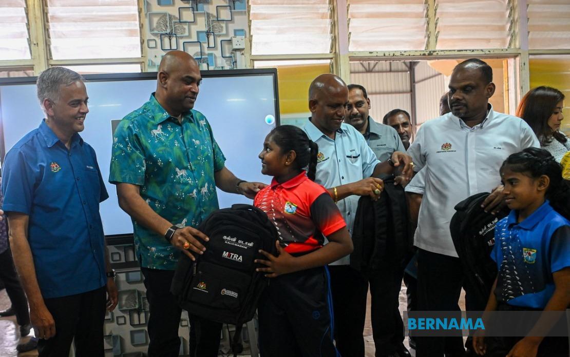 Jobs for Malaysians First, Foreign Workers Only as Last Resort — Ramanan