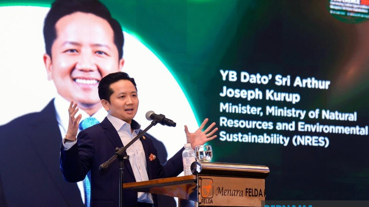 Malaysia Continues Refining Carbon Tax Rollout, Minister Says