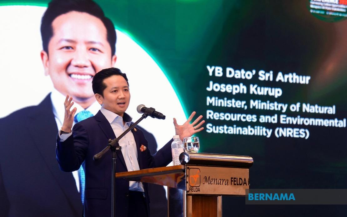 Malaysia Continues Refining Carbon Tax Rollout, Minister Says