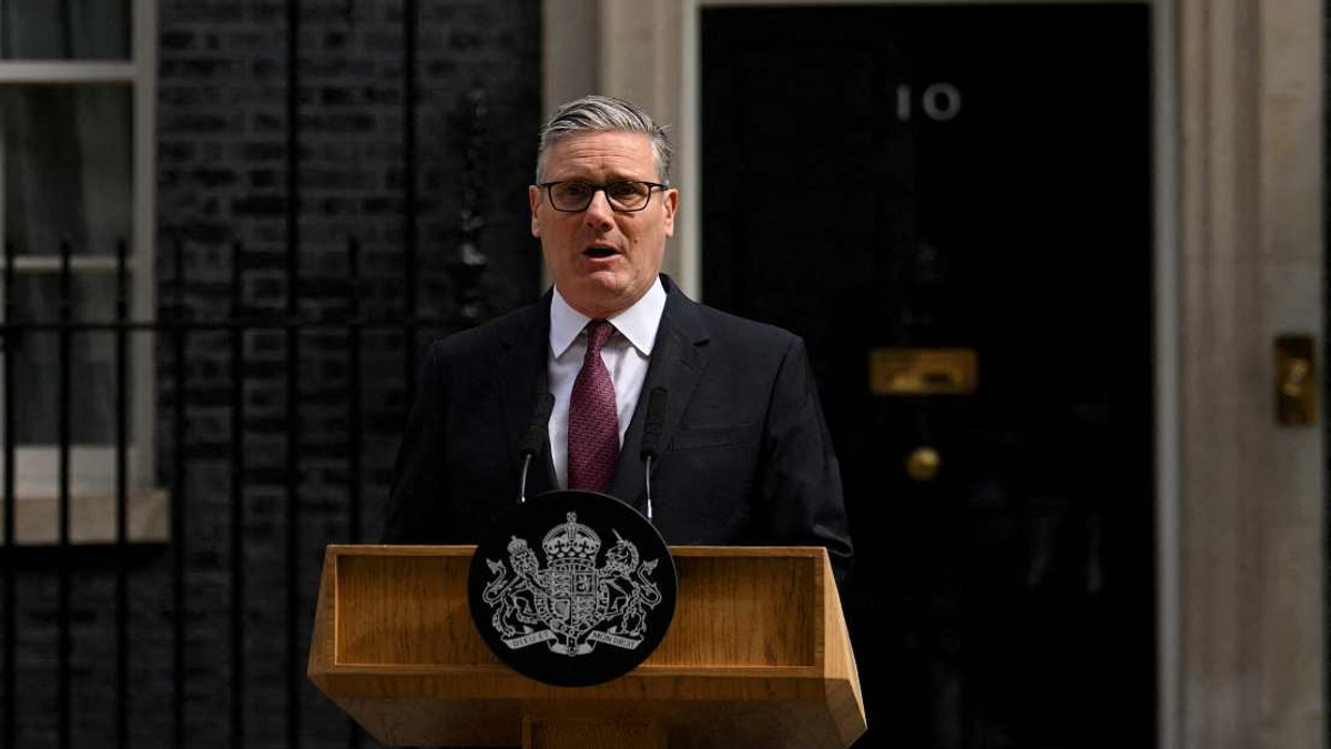 Starmer Steps Down as British PM, Burnham Poised to Take Office