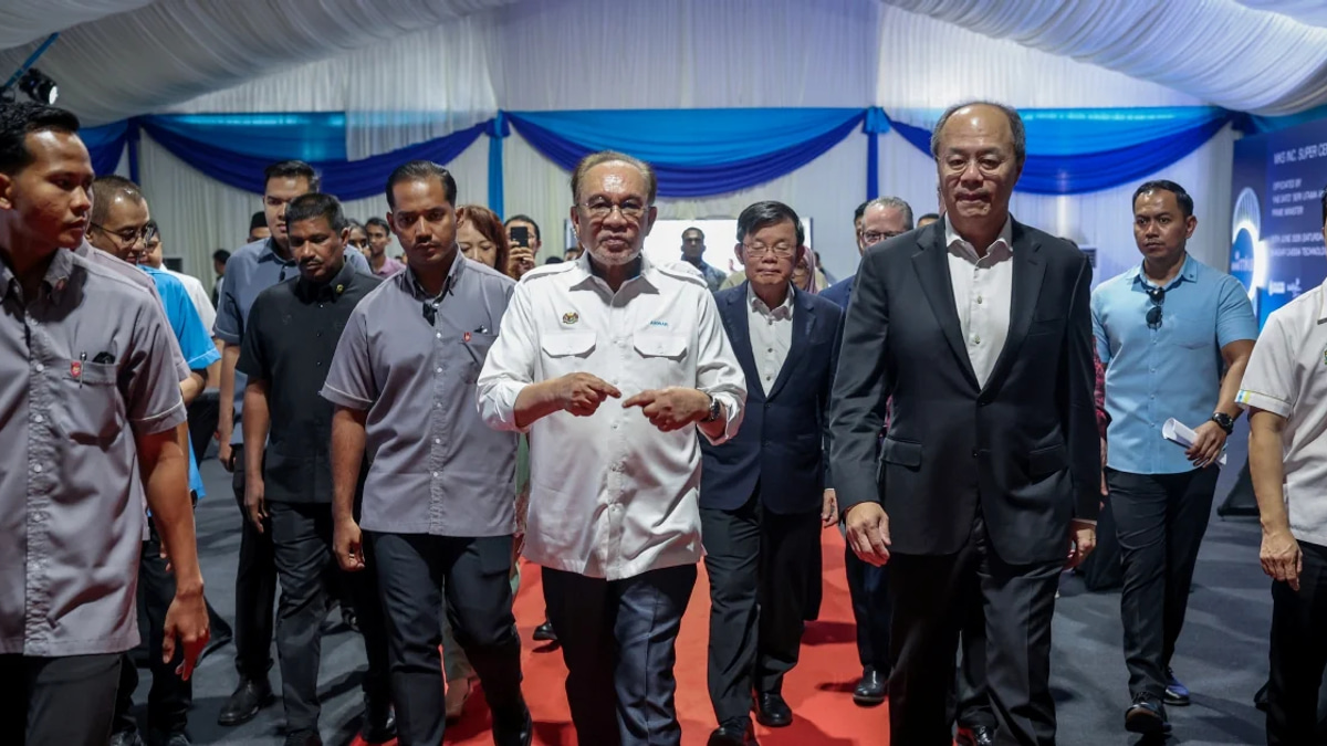 Malaysia's Balanced Diplomacy and Non-Aligned Stance Attract Global Capital, Anwar Says