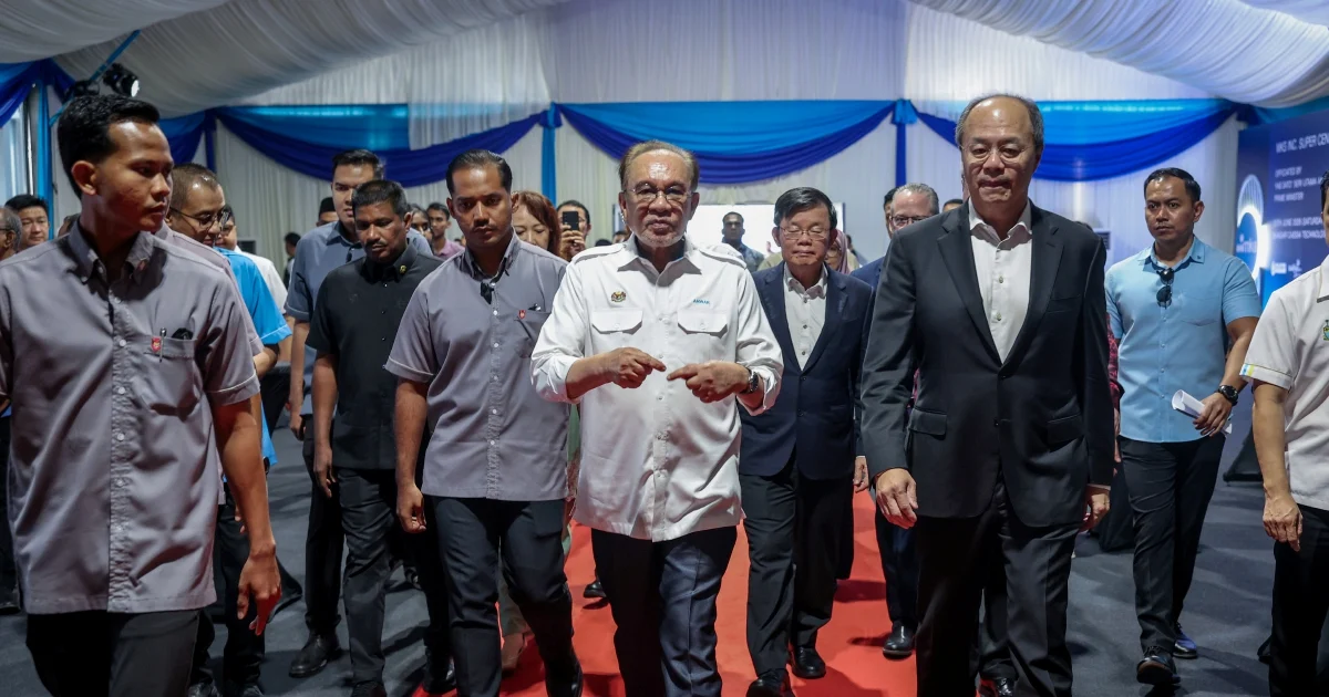Malaysia's Balanced Diplomacy and Non-Aligned Stance Attract Global Capital, Anwar Says