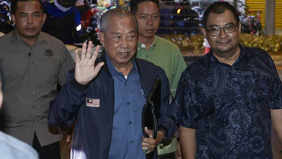 PN Emergency Meeting Sidesteps Bersatu Membership Question