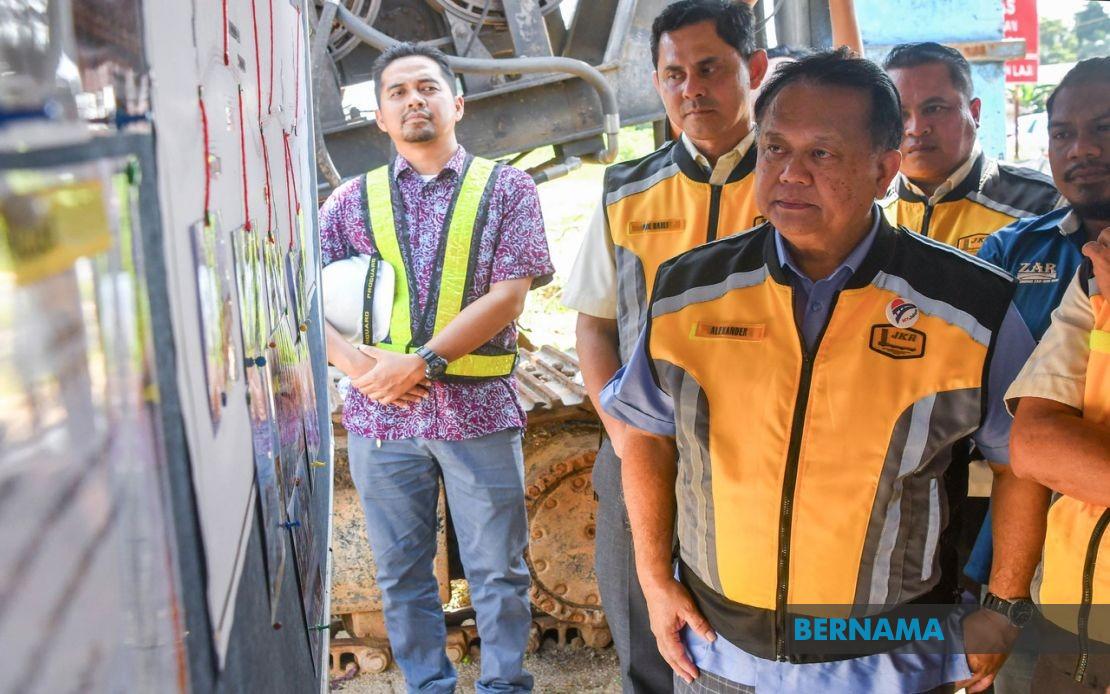 Works Ministry Intensifies Watch on 50 Stalled Infrastructure Projects