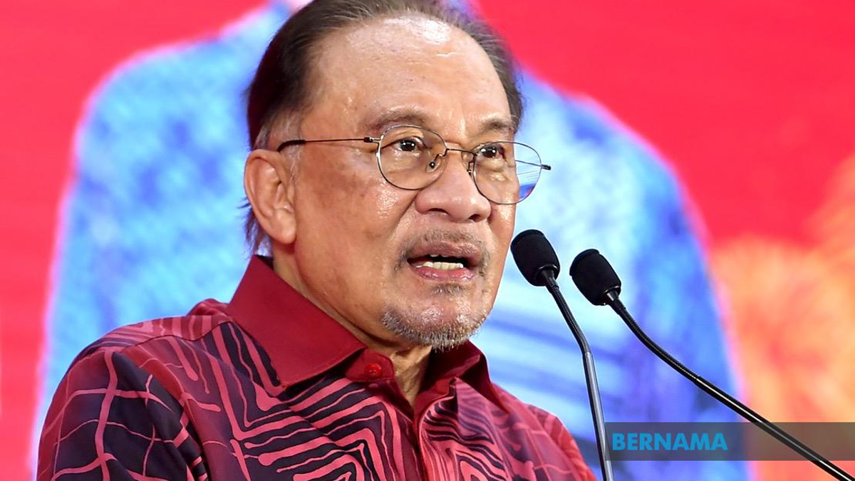 PM Anwar Retains Strong Public Support with 52% Approval Rating, Merdeka Center Finds