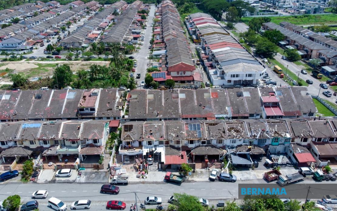 Police Cordon Off Storm-Damaged Bercham Neighbourhoods to Deter Looting
